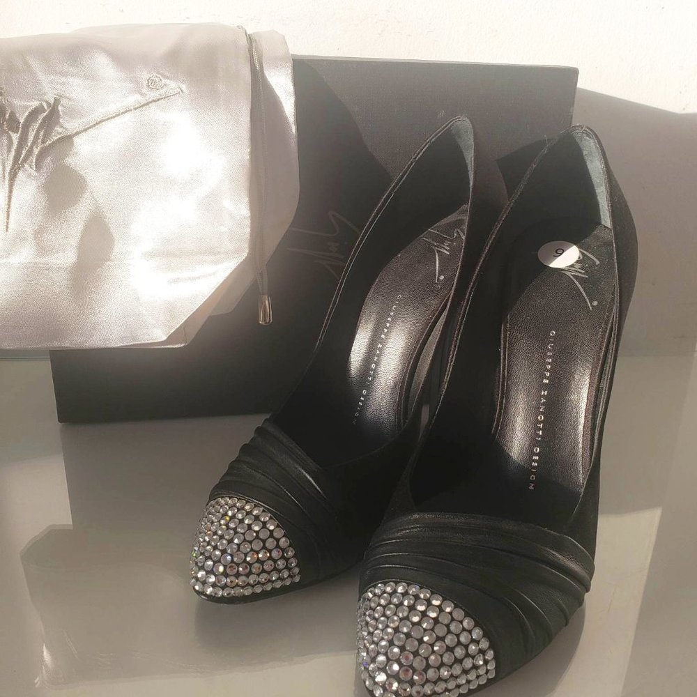 GIUSEPPE ZANOTTI - Black Strass Pumps